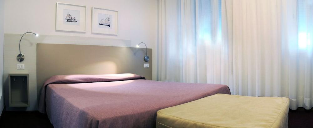 Hotel Da Mario Caorle Extérieur photo