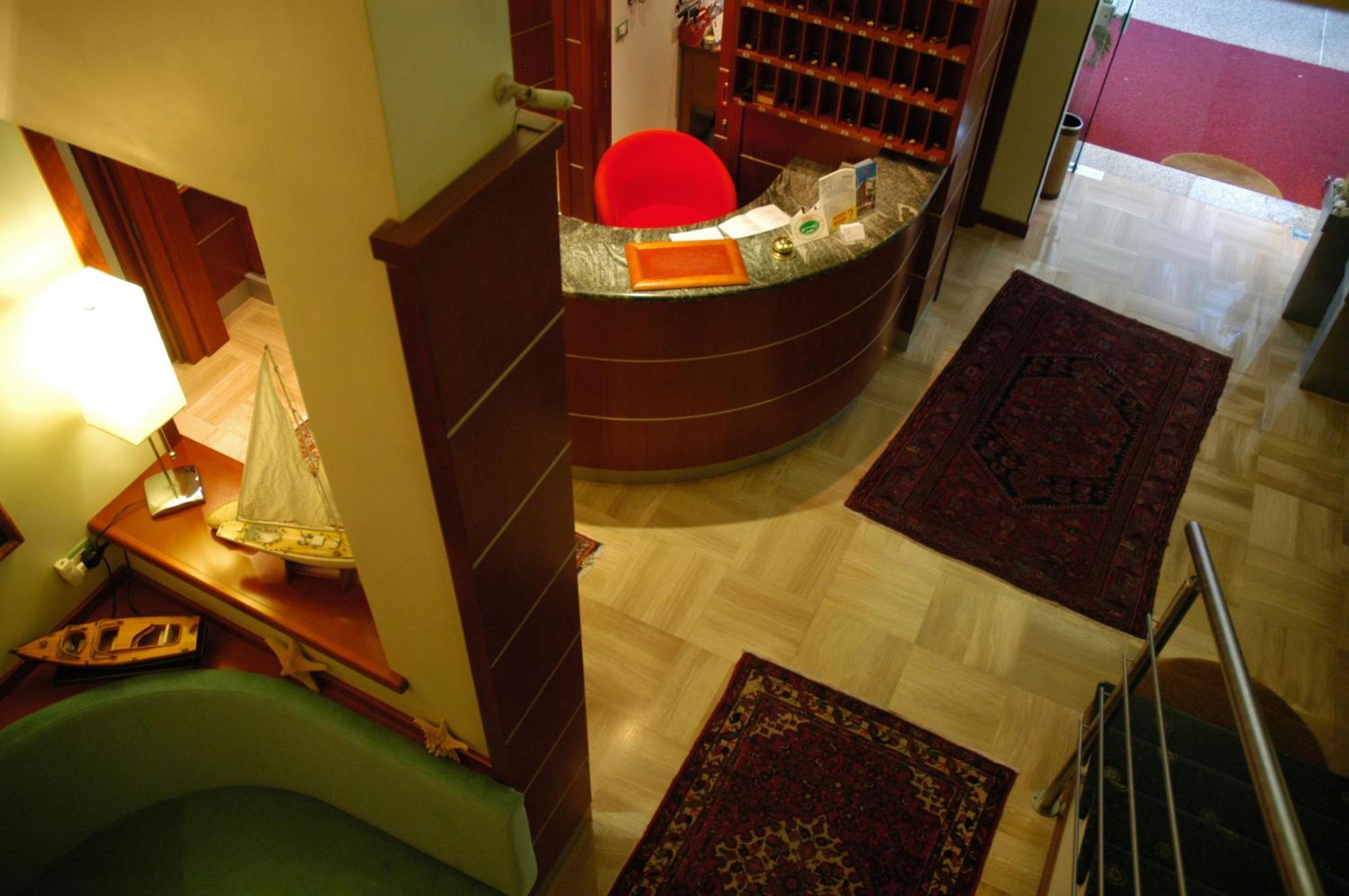 Hotel Da Mario Caorle Extérieur photo